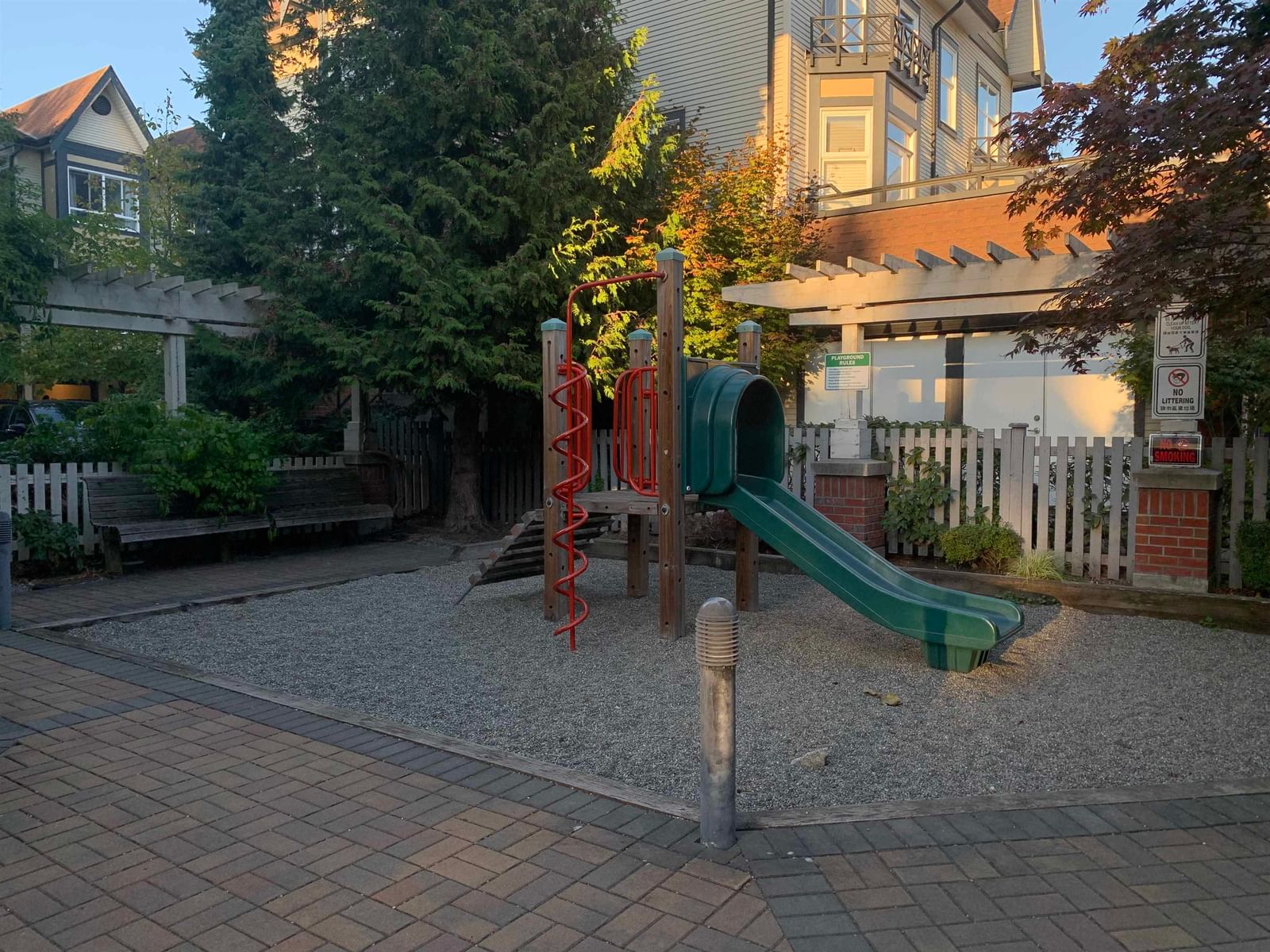 Listing Image 5