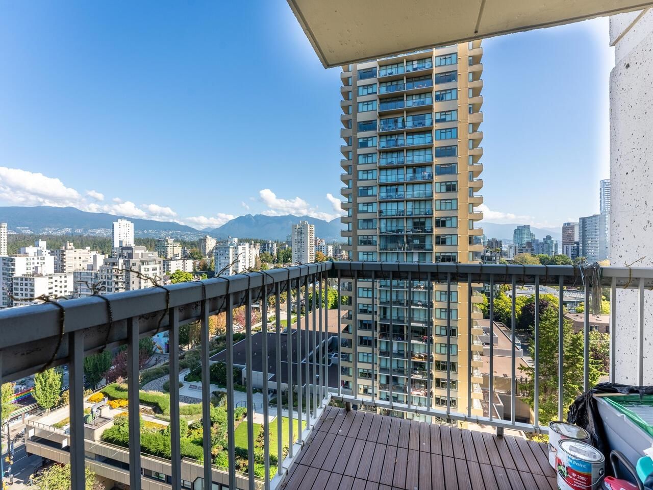 Listing Image 6