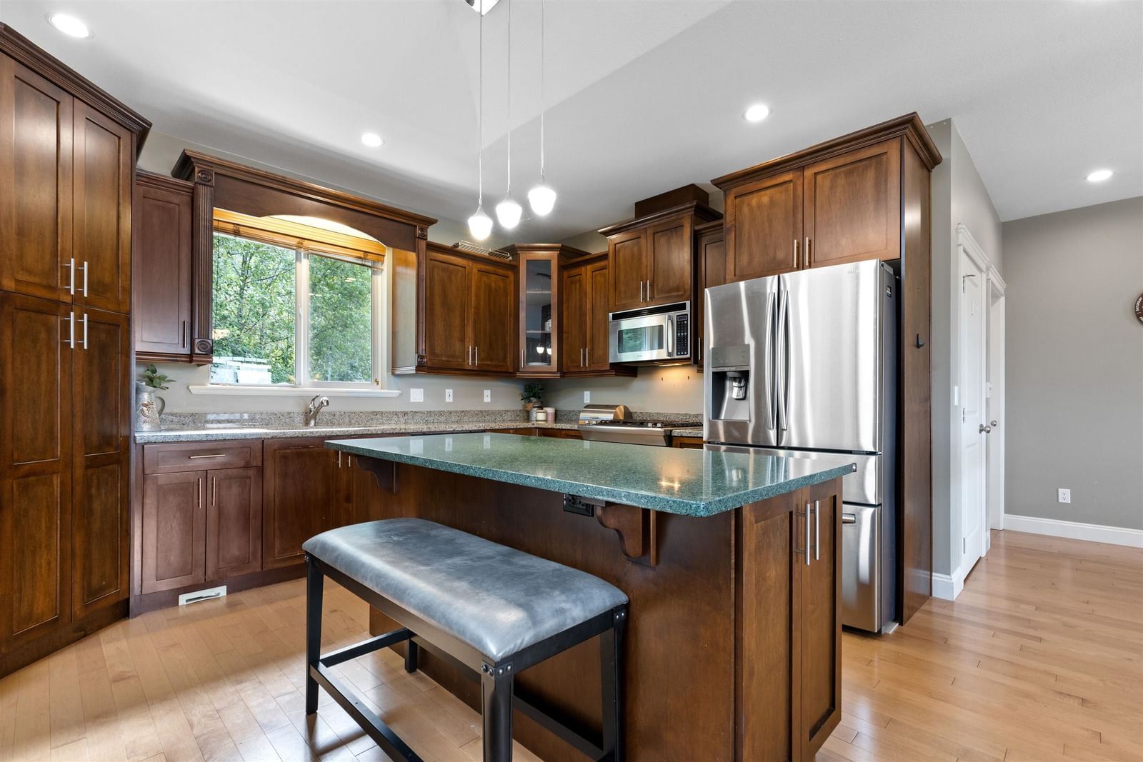 Listing Image 9