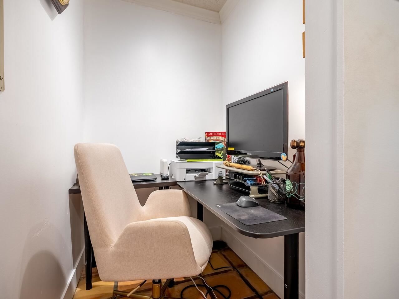Listing Image 17