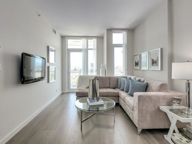 1205 - 3328 Carscallen Road