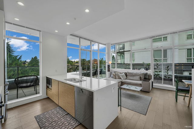 501 - 6733 Cambie Street