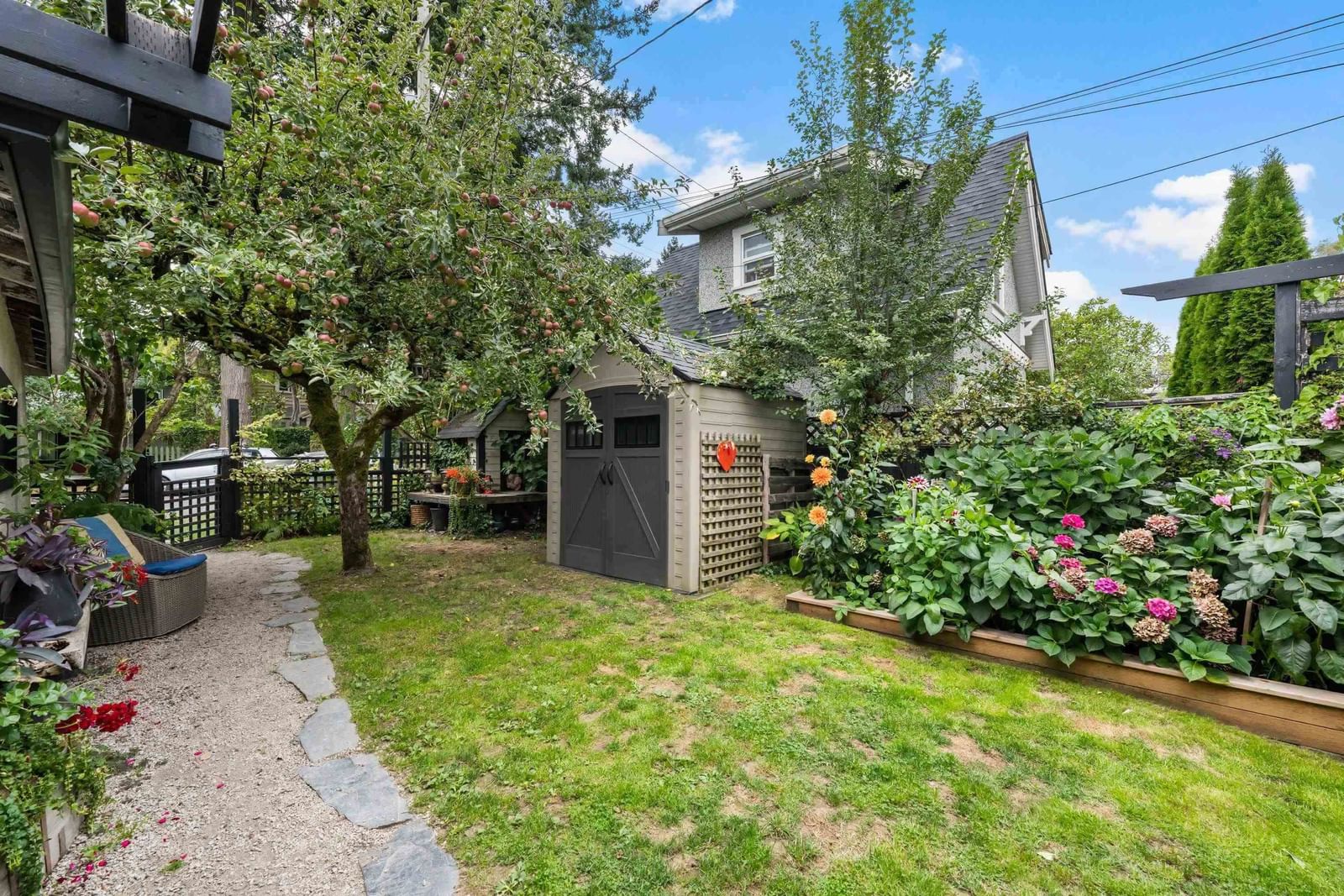 Listing Image 16