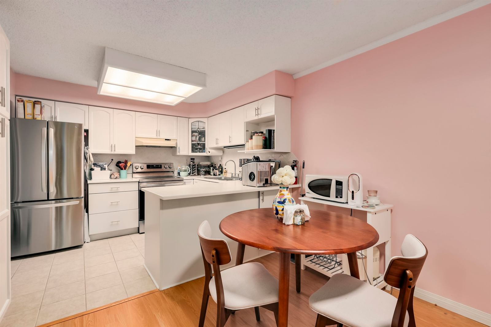 Listing Image 5