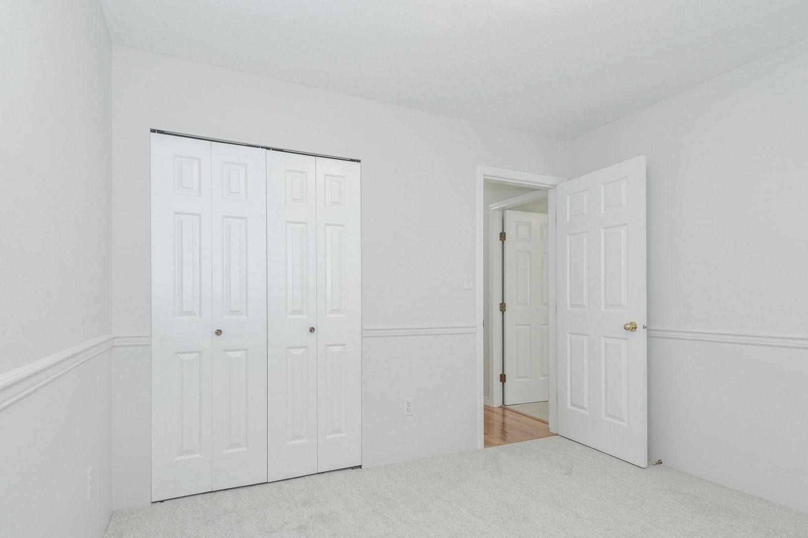 Listing Image 28