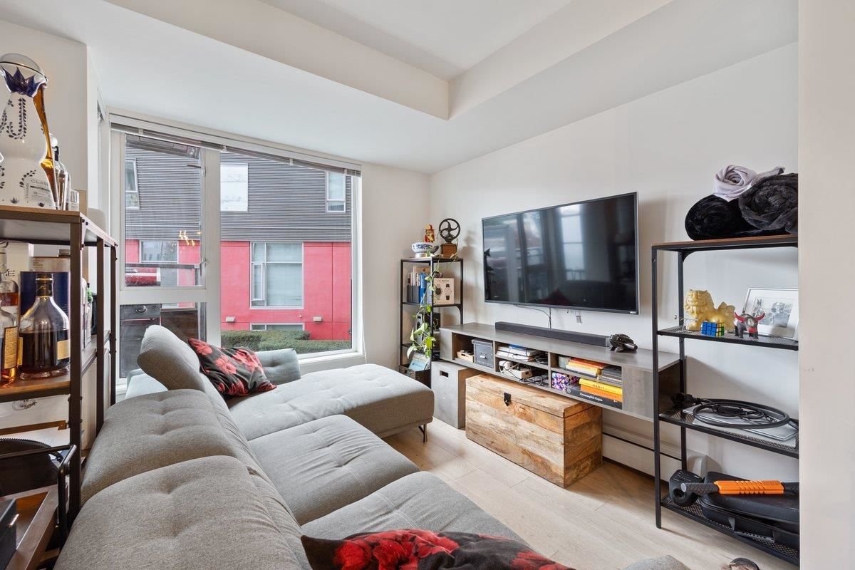 Listing Image 10