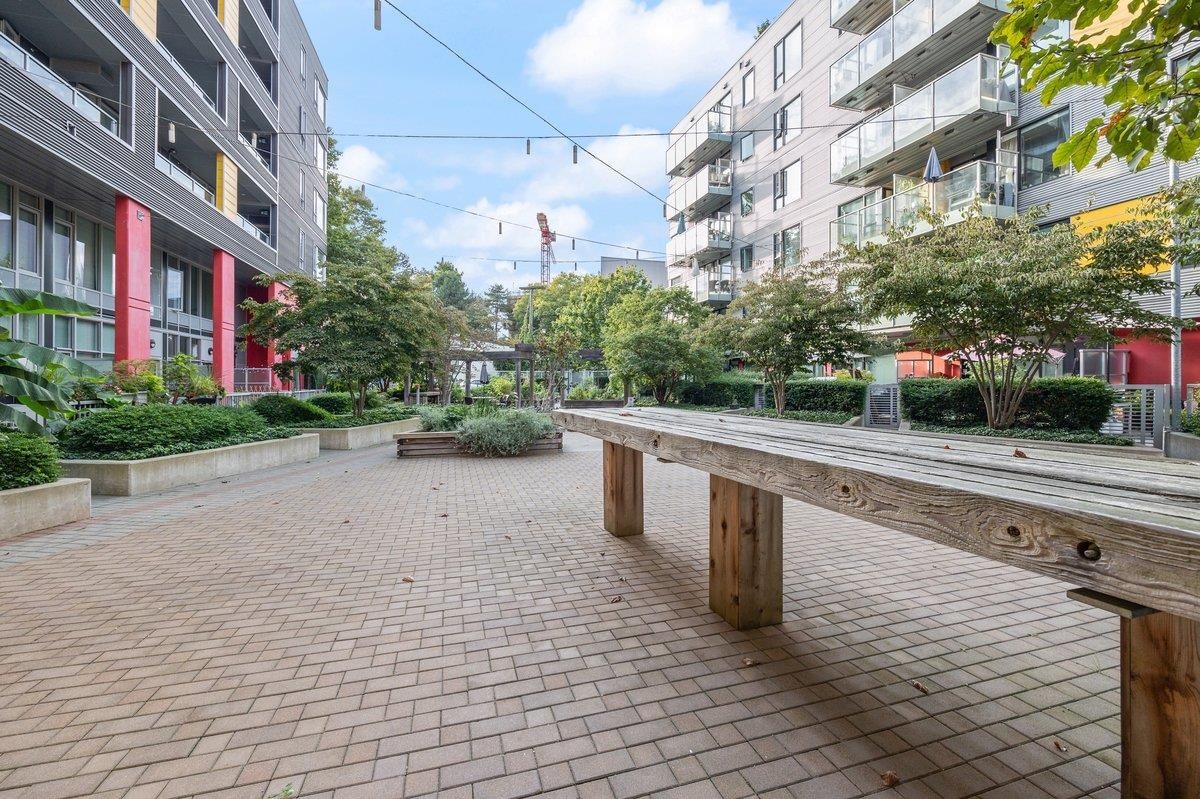 Listing Image 16