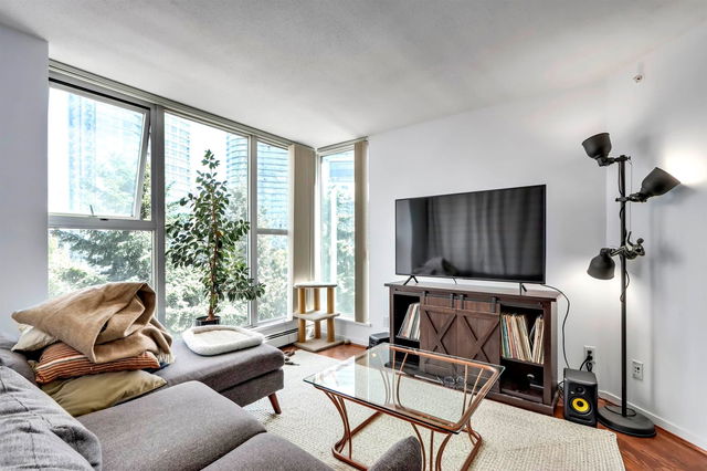 808 - 1009 Expo Boulevard