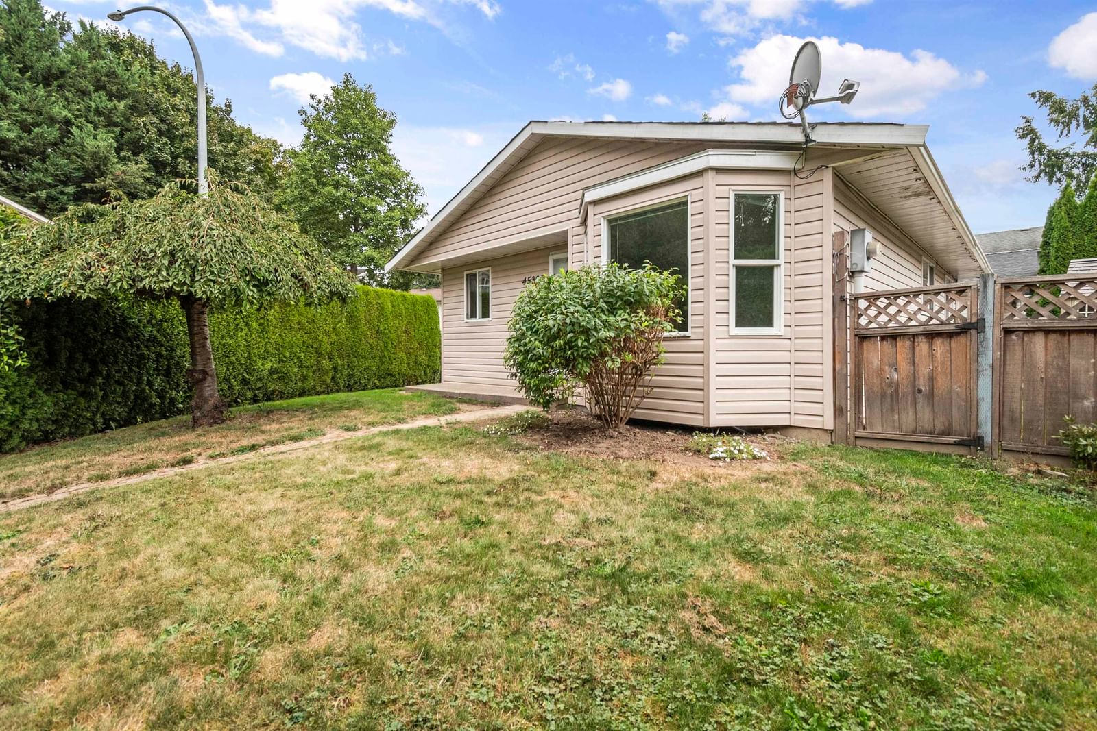 Listing Image 1