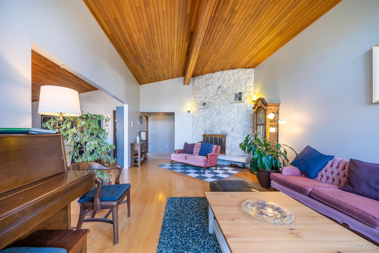 Listing Image 11