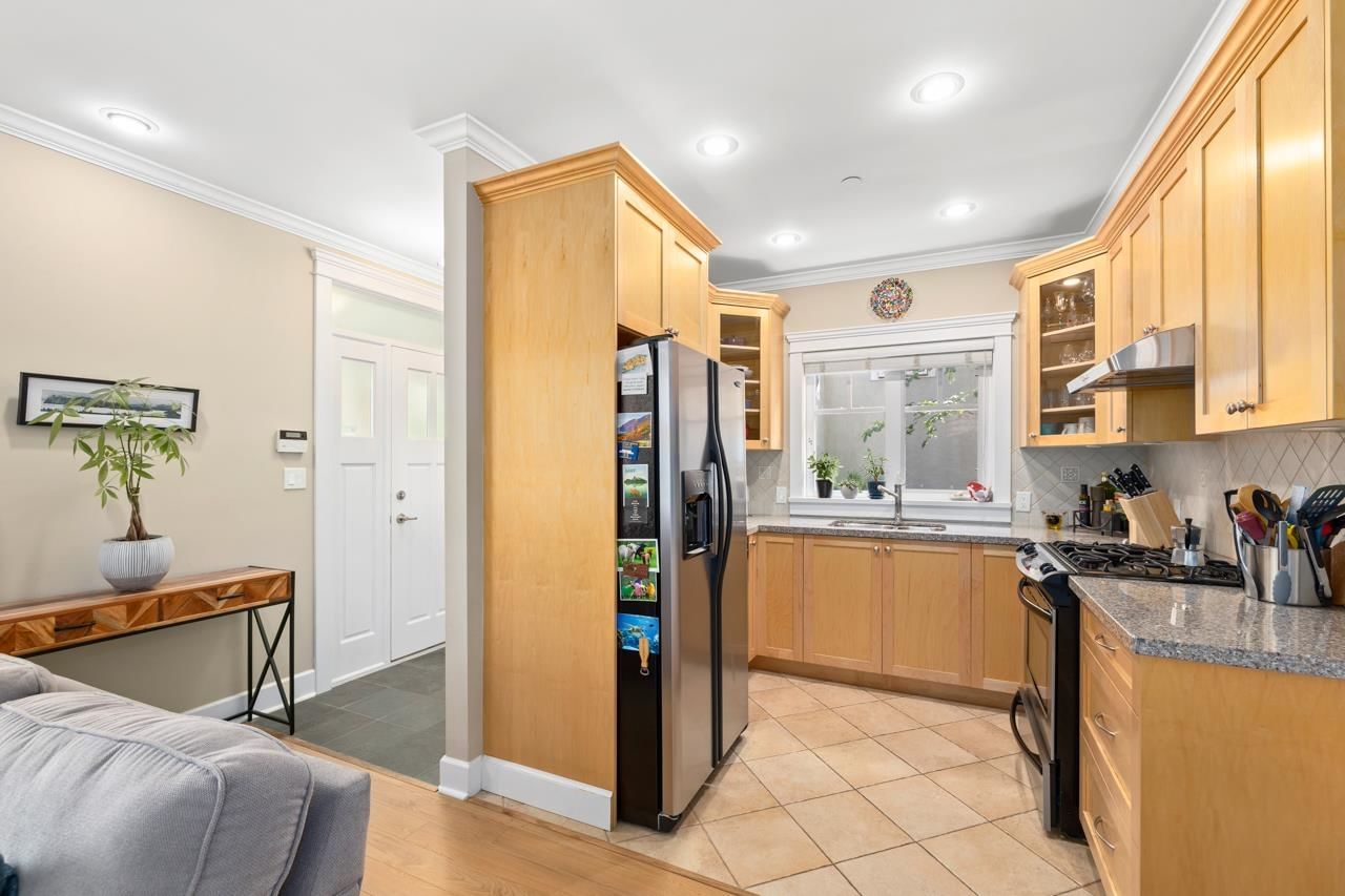 Listing Image 10