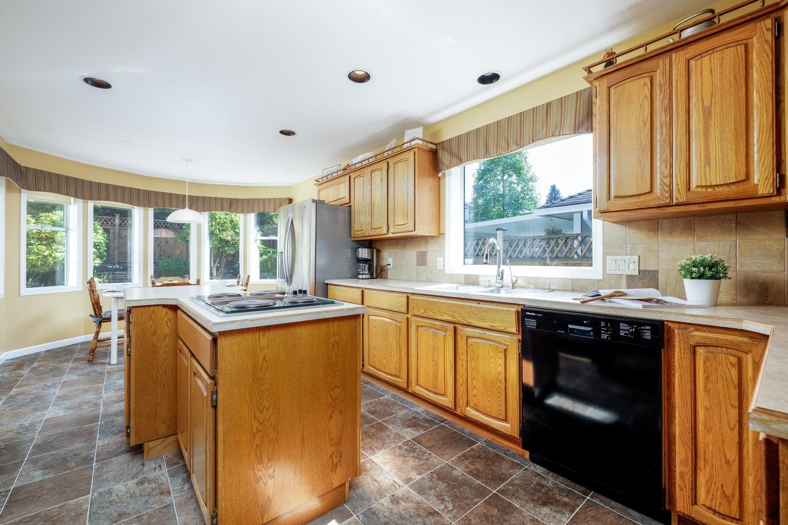 Listing Image 14
