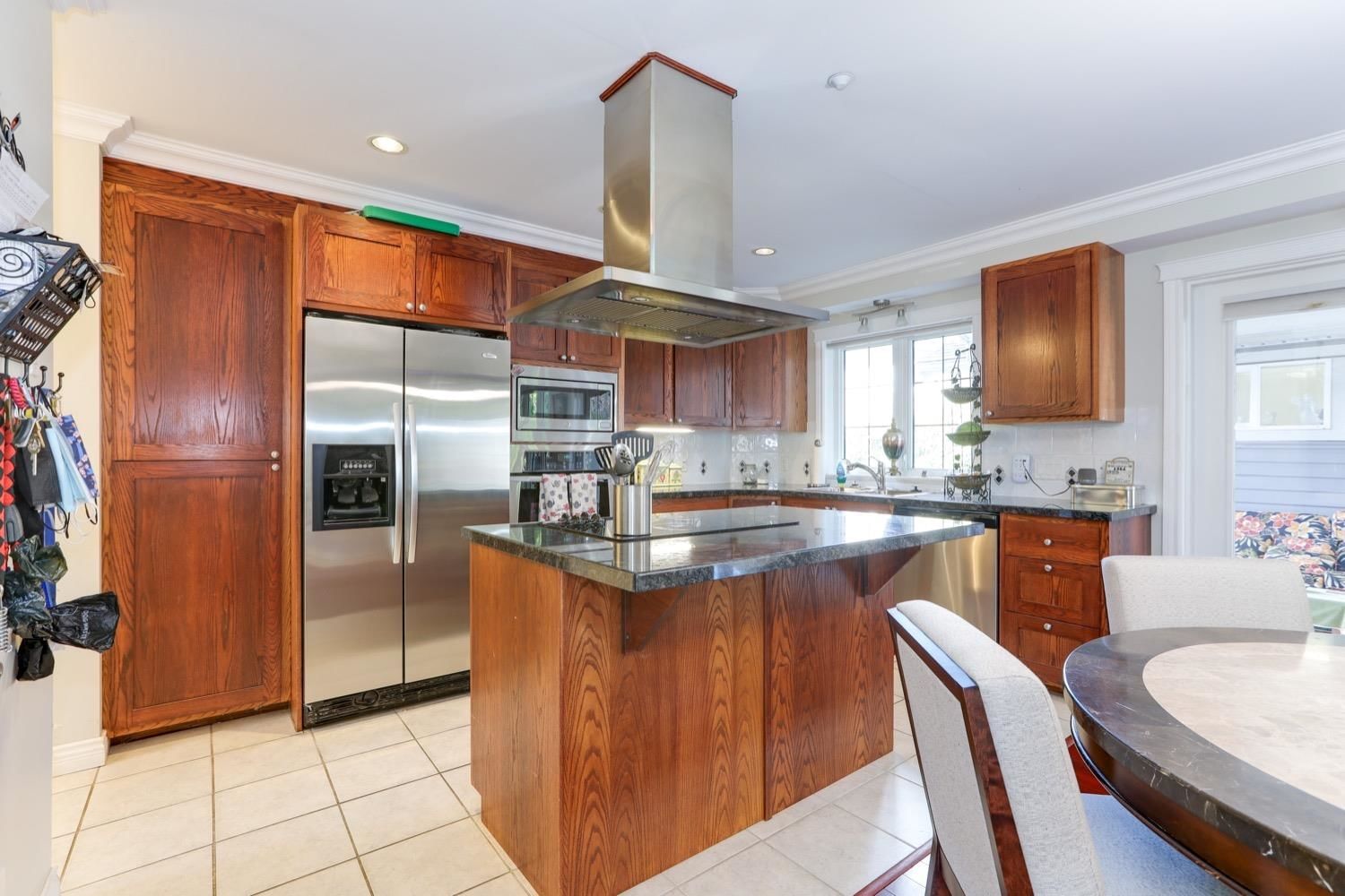 Listing Image 11