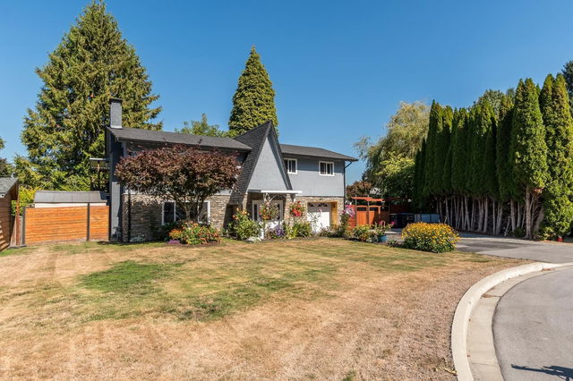1225 Tamarack Place