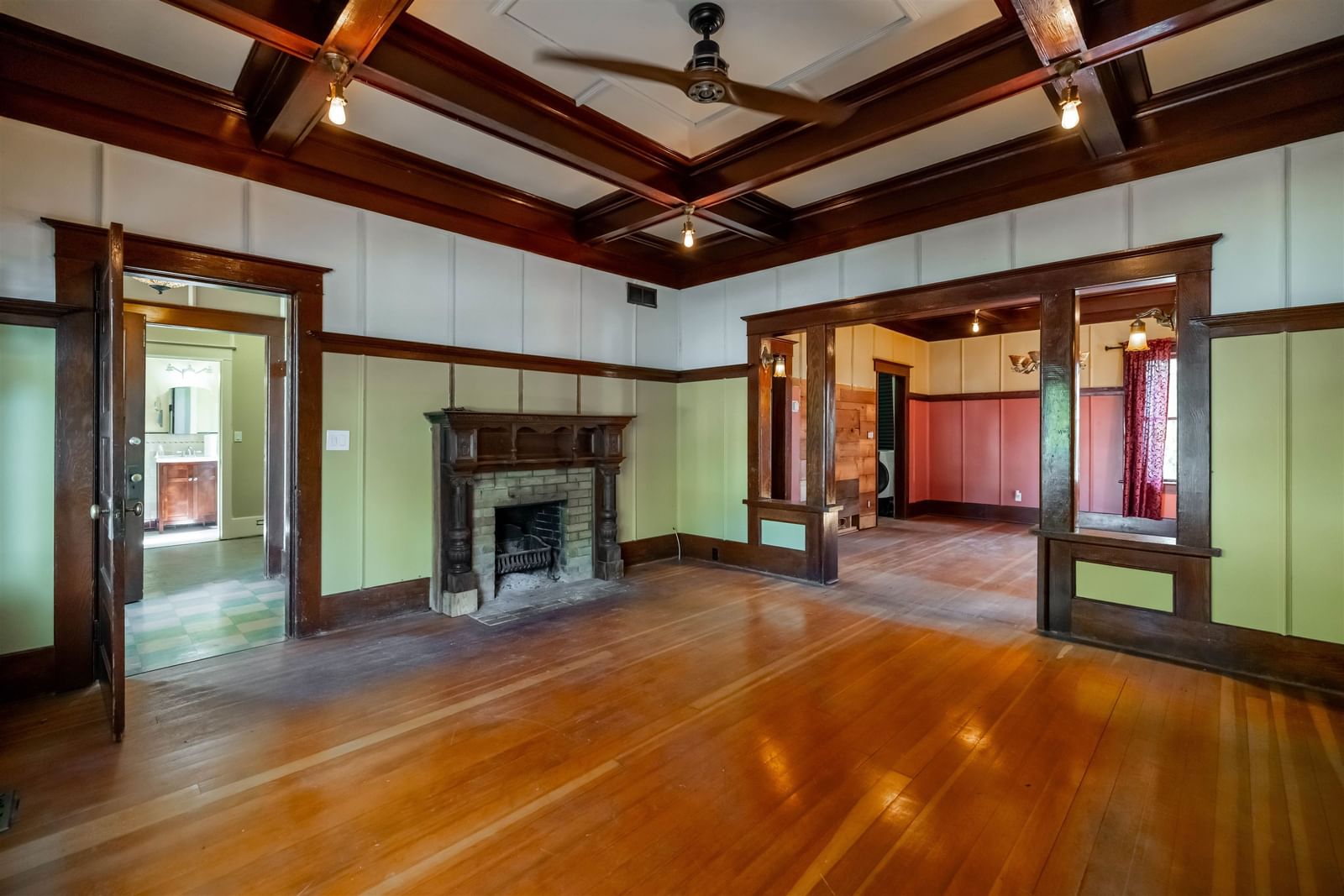 Listing Image 11