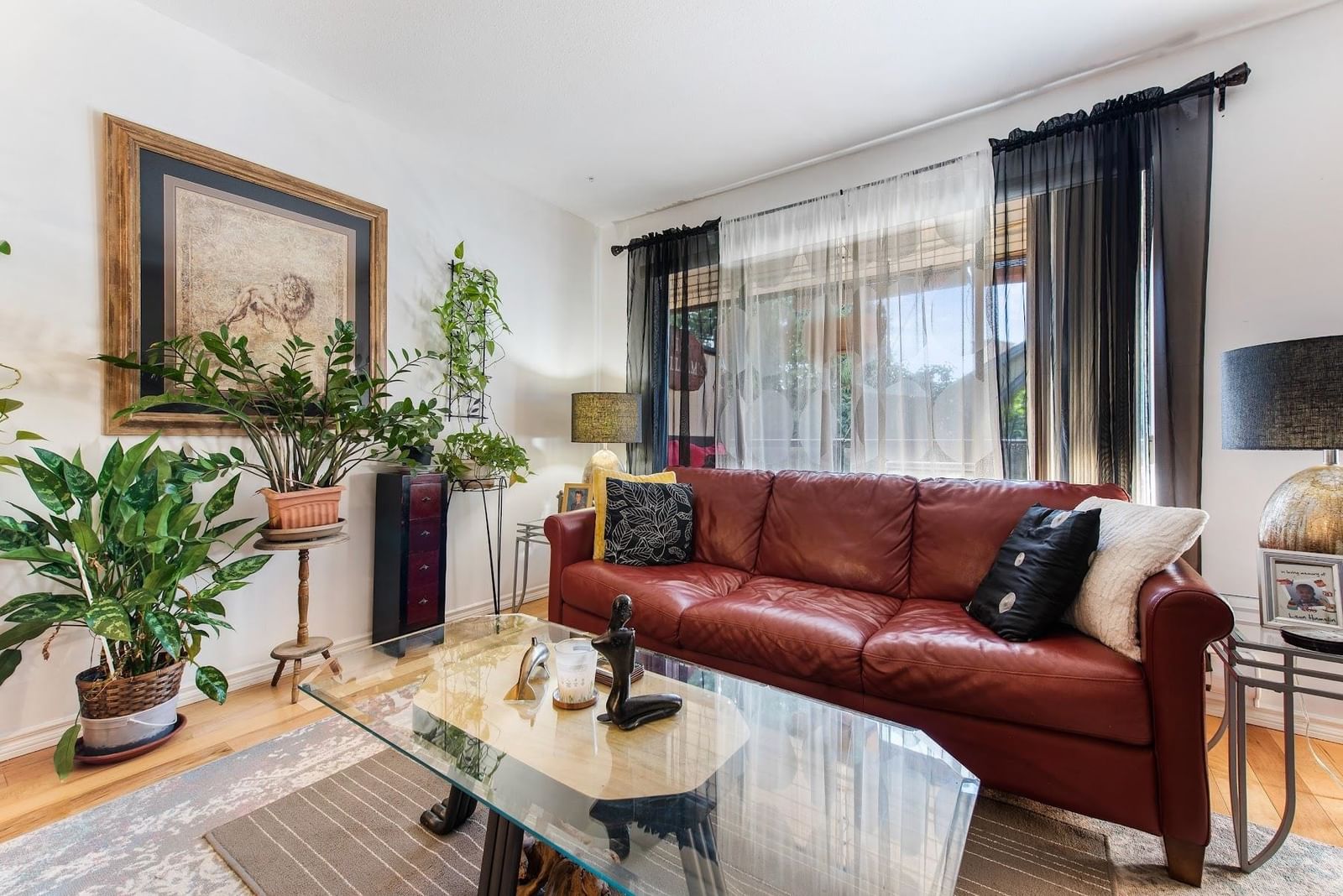 Listing Image 10