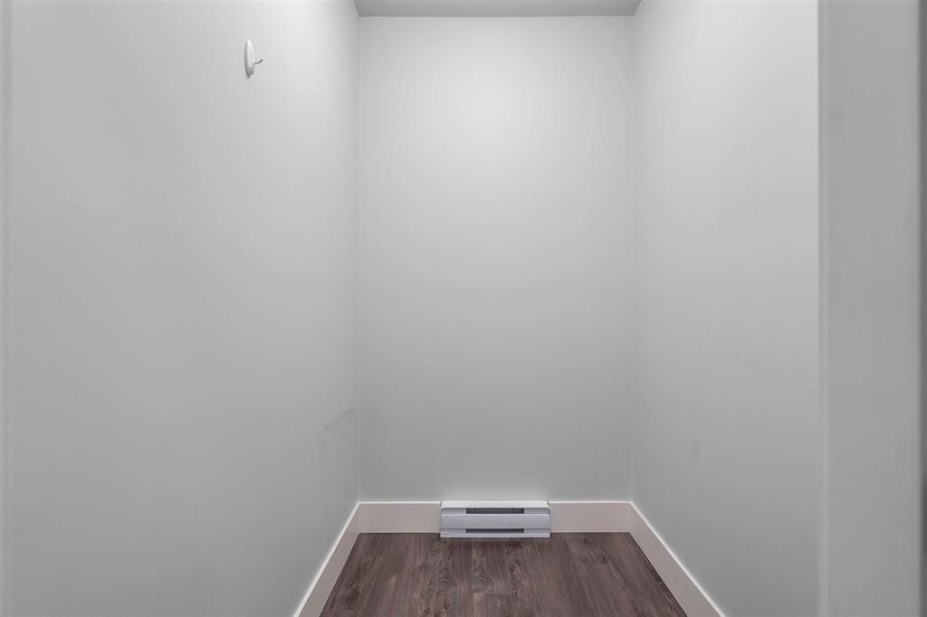 Listing Image 24