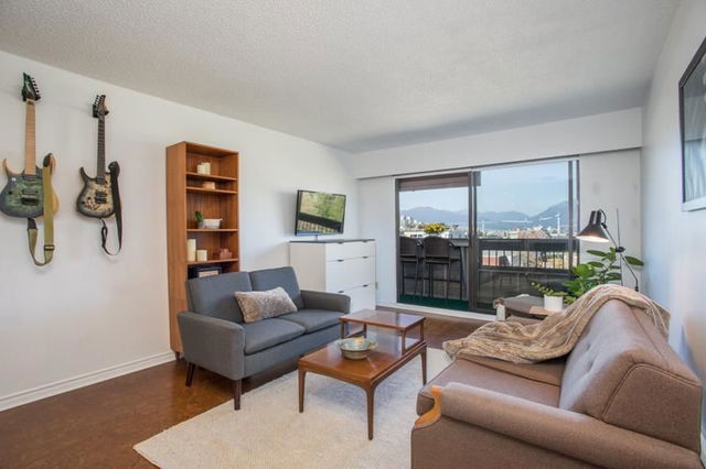 303 - 440 5th Avenue
