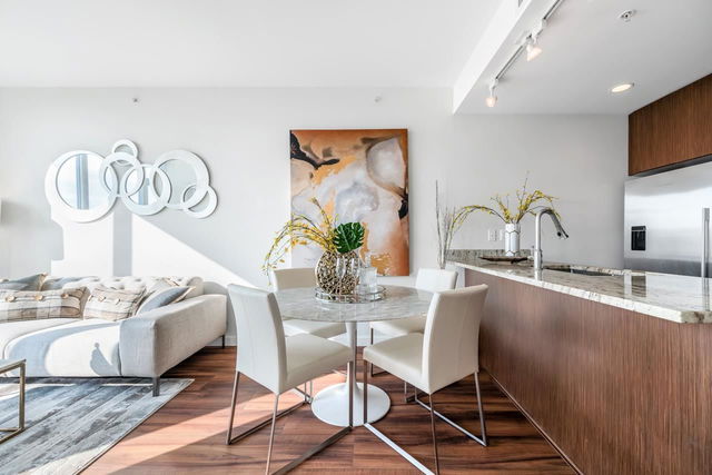 1702 - 8688 Hazelbridge Way