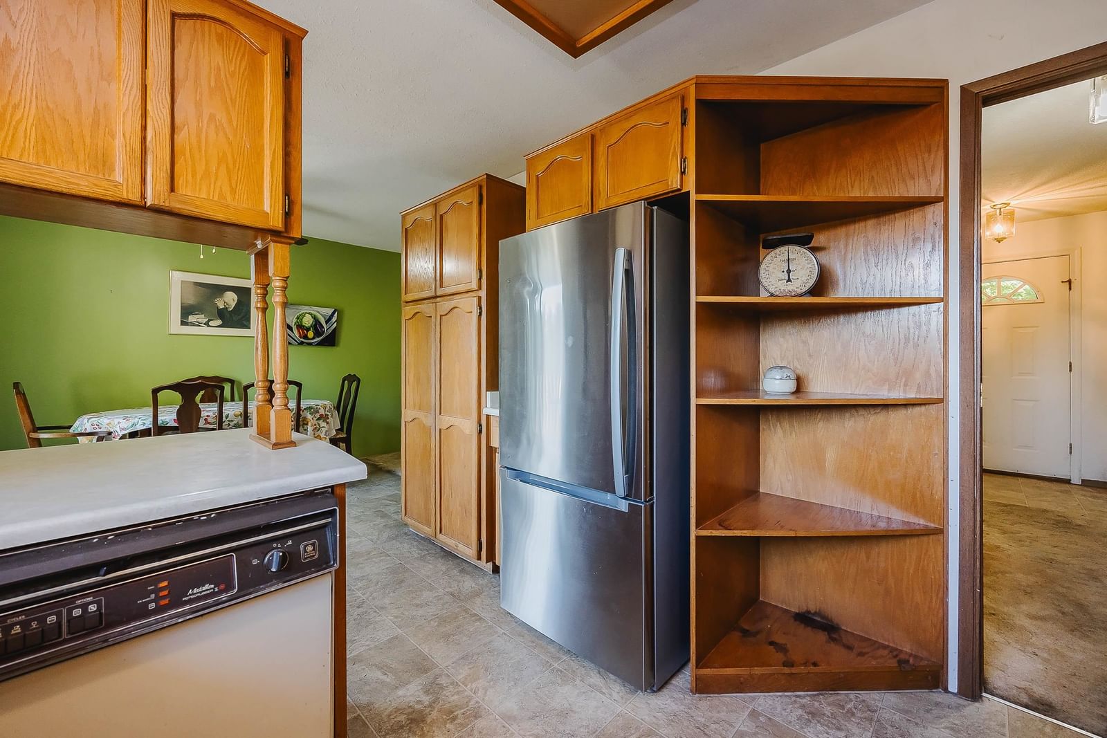 Listing Image 9