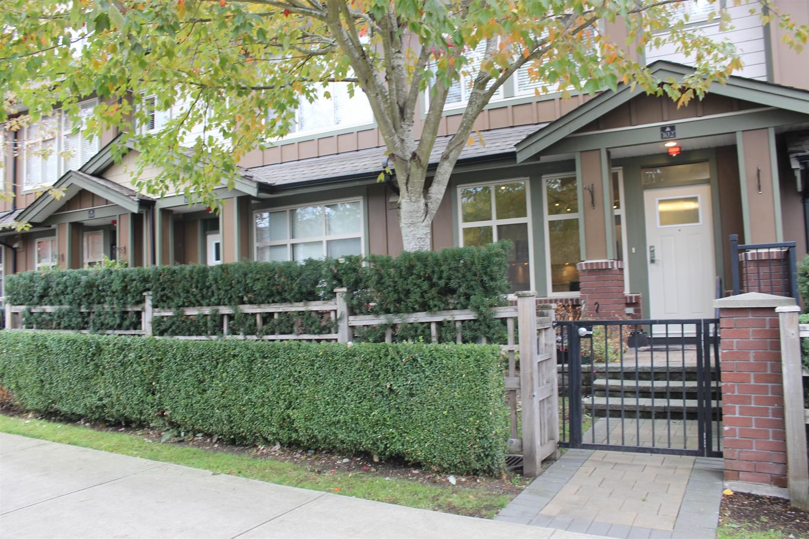 Listing Image 1