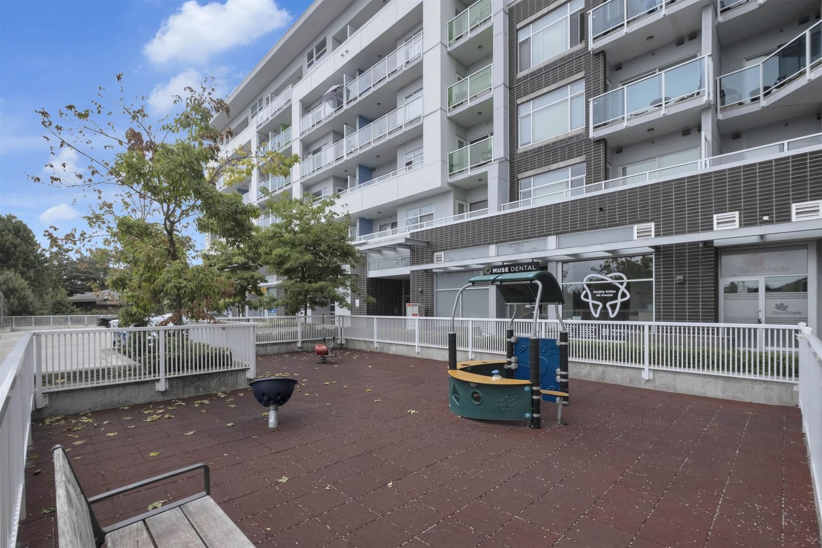 Listing Image 6