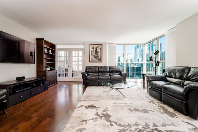 1102 - 717 Jervis Street