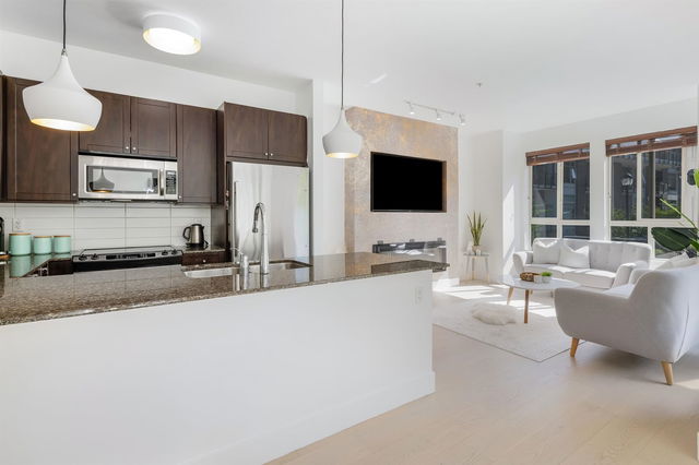 315 - 225 Francis Way