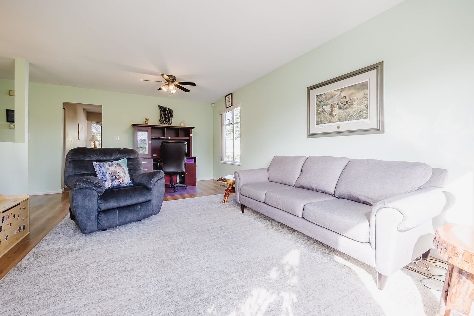 Listing Image 6