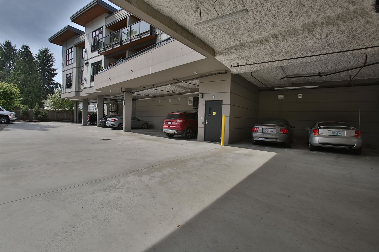 Listing Image 18