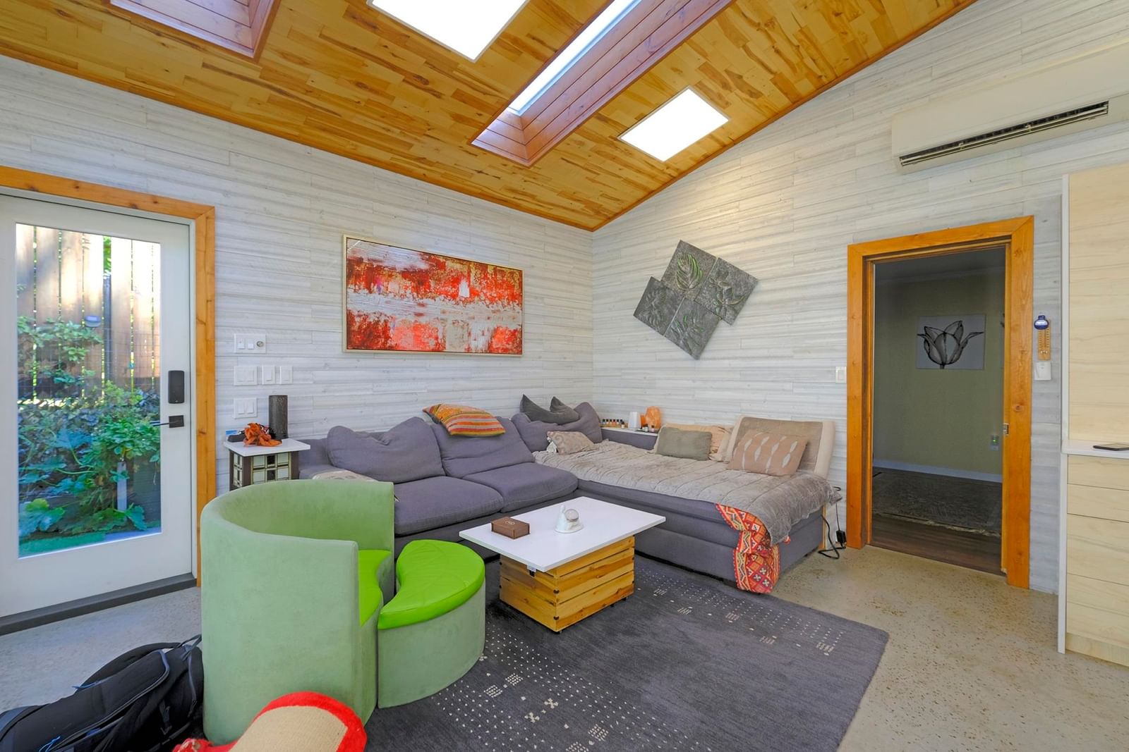 Listing Image 13