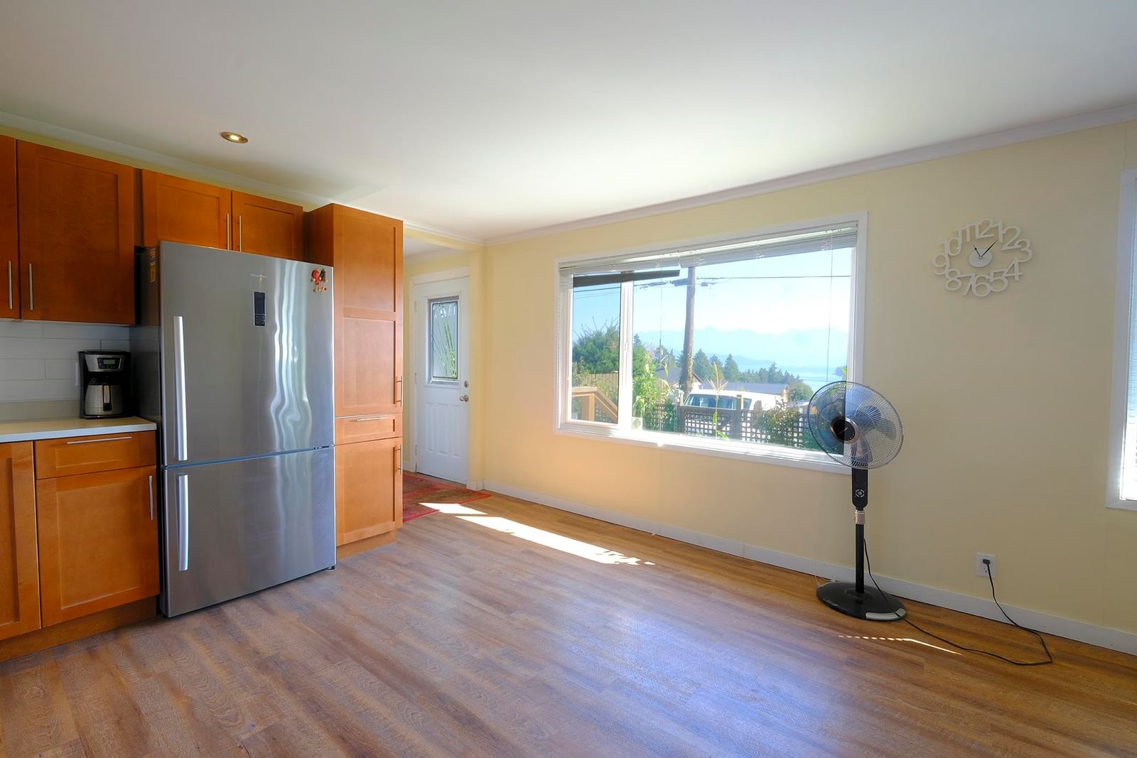 Listing Image 19