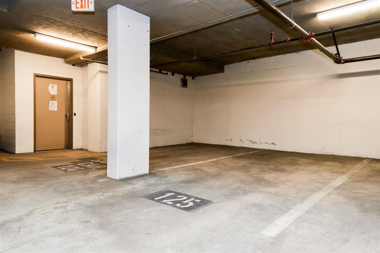 Listing Image 18