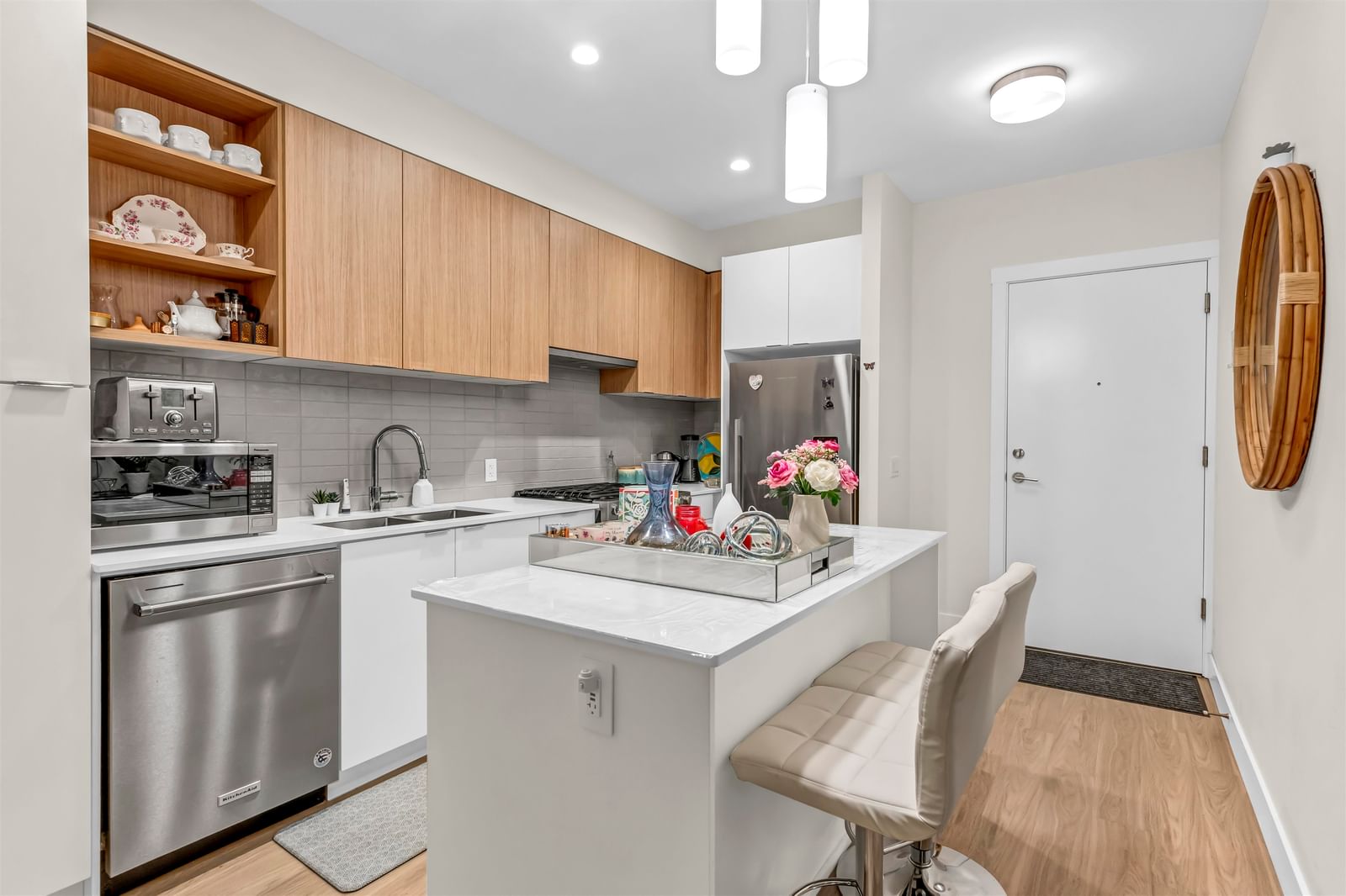 Listing Image 19
