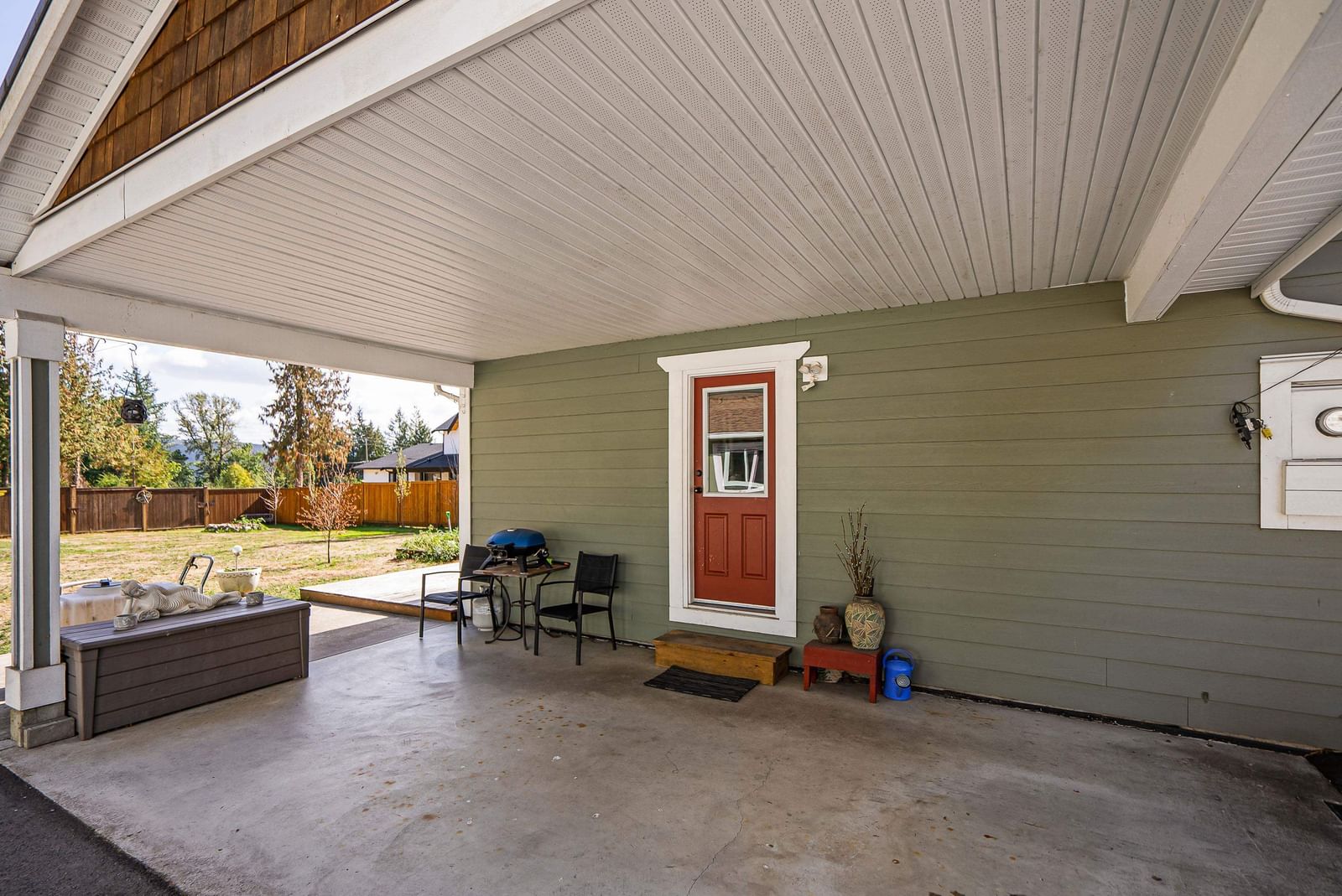 Listing Image 5