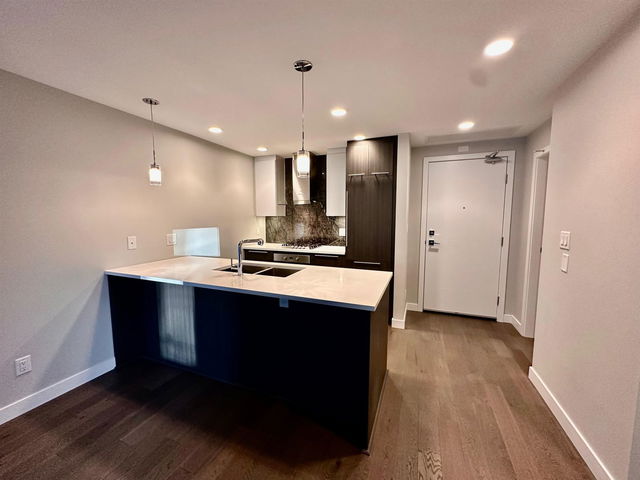 203 - 5033 Cambie Street
