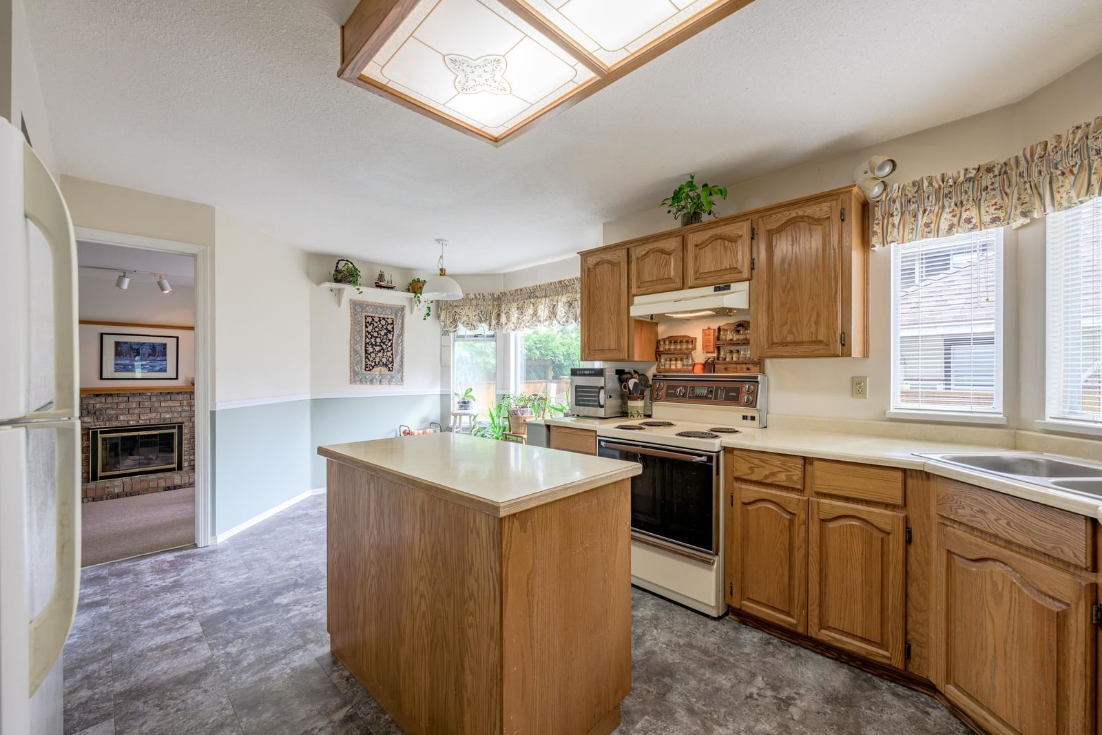 Listing Image 15