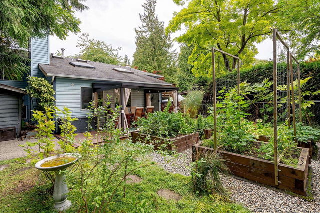 1621 Peters Road