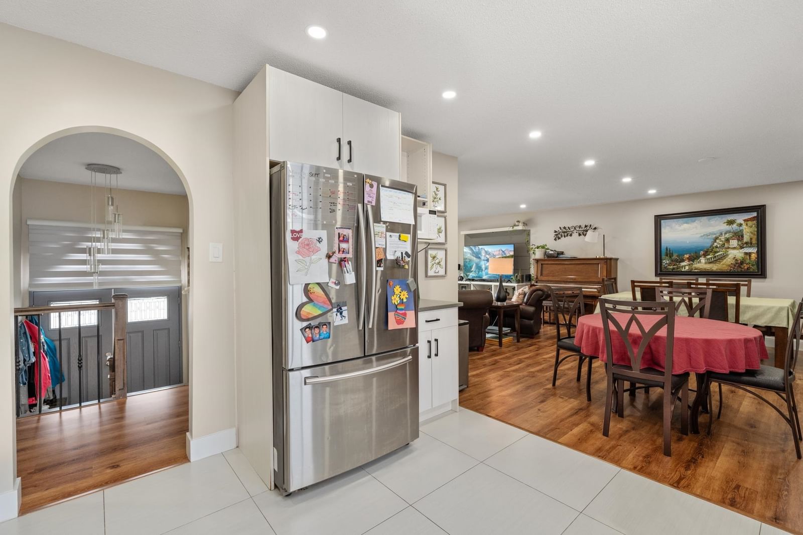 Listing Image 11