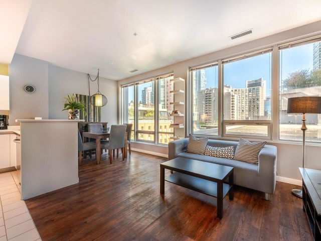 309 - 989 Nelson Street