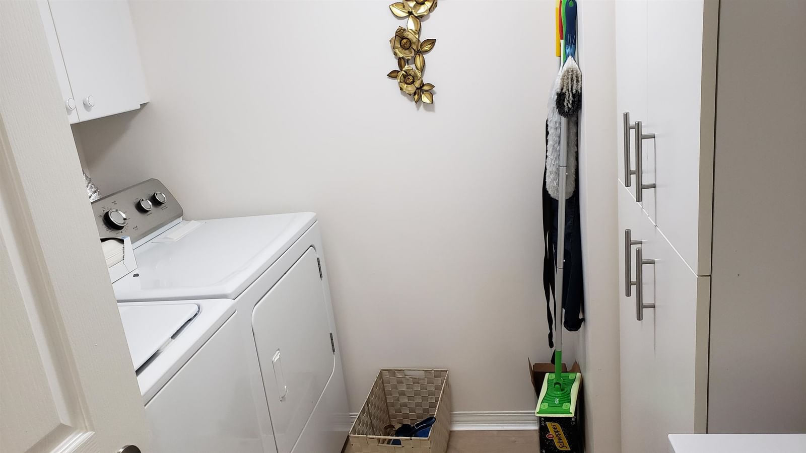 Listing Image 17