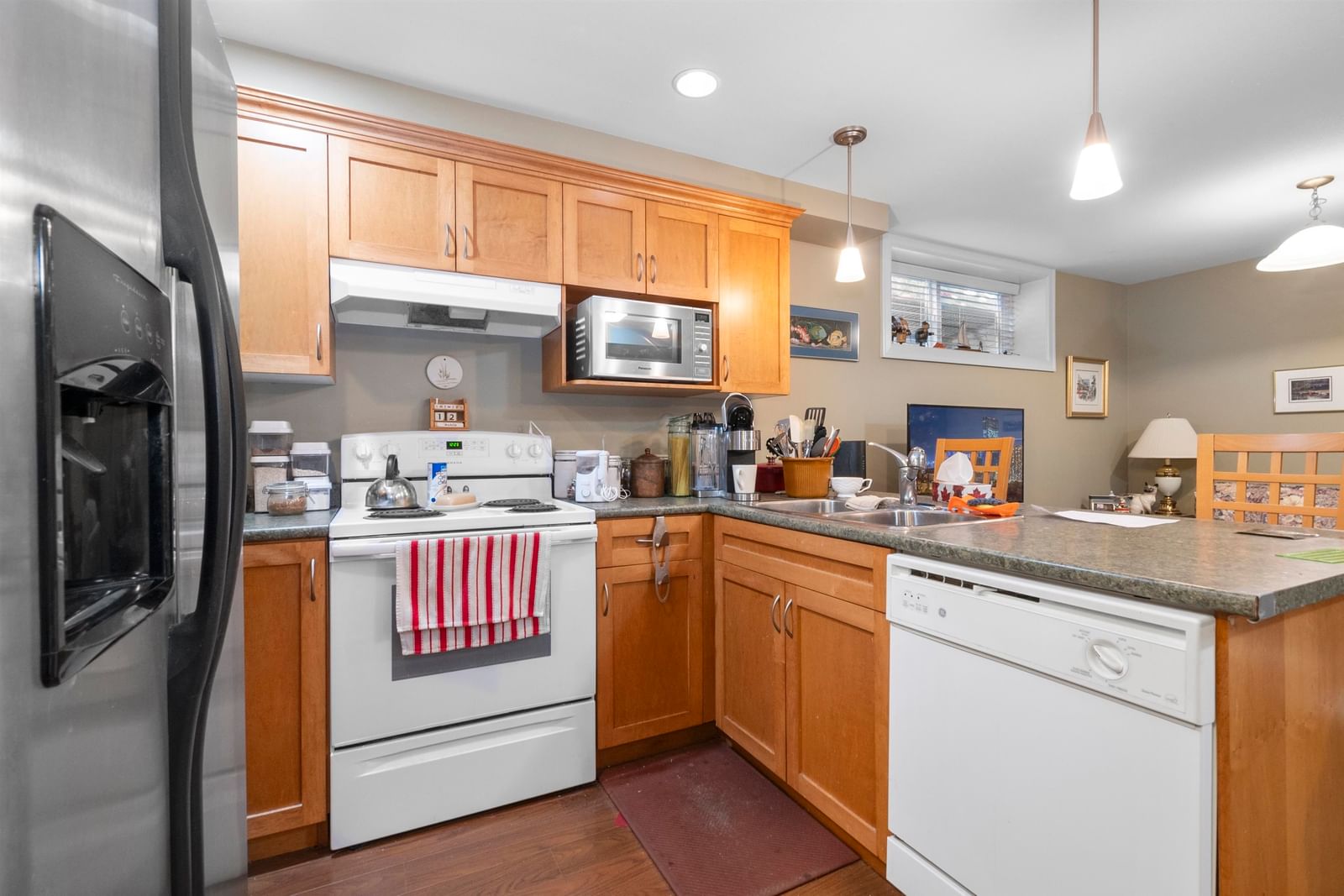 Listing Image 19