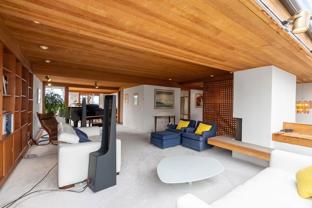 8391 Fairfax Place