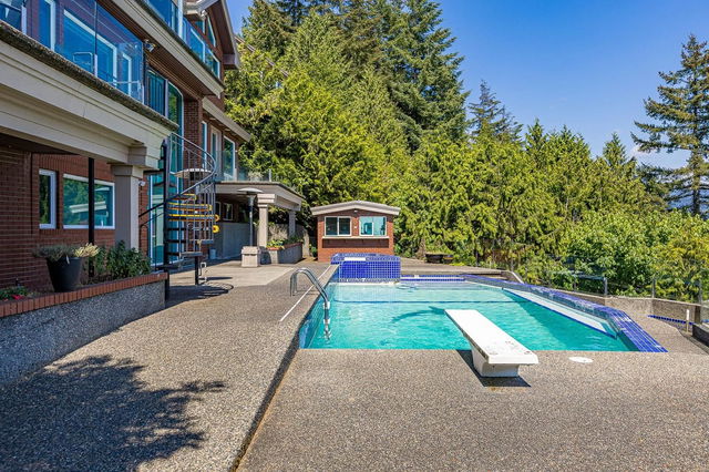 888 Sentinel Drive