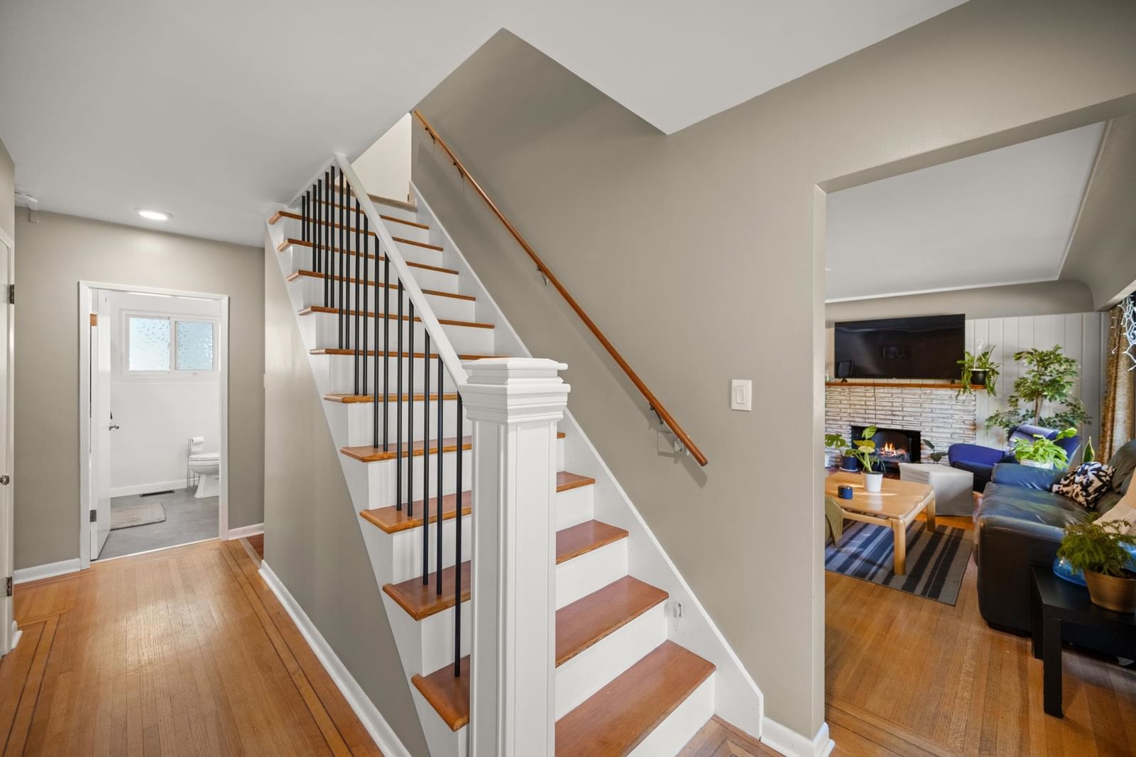 Listing Image 19