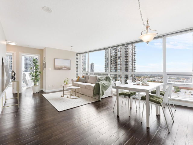 1905 - 2978 Glen Drive