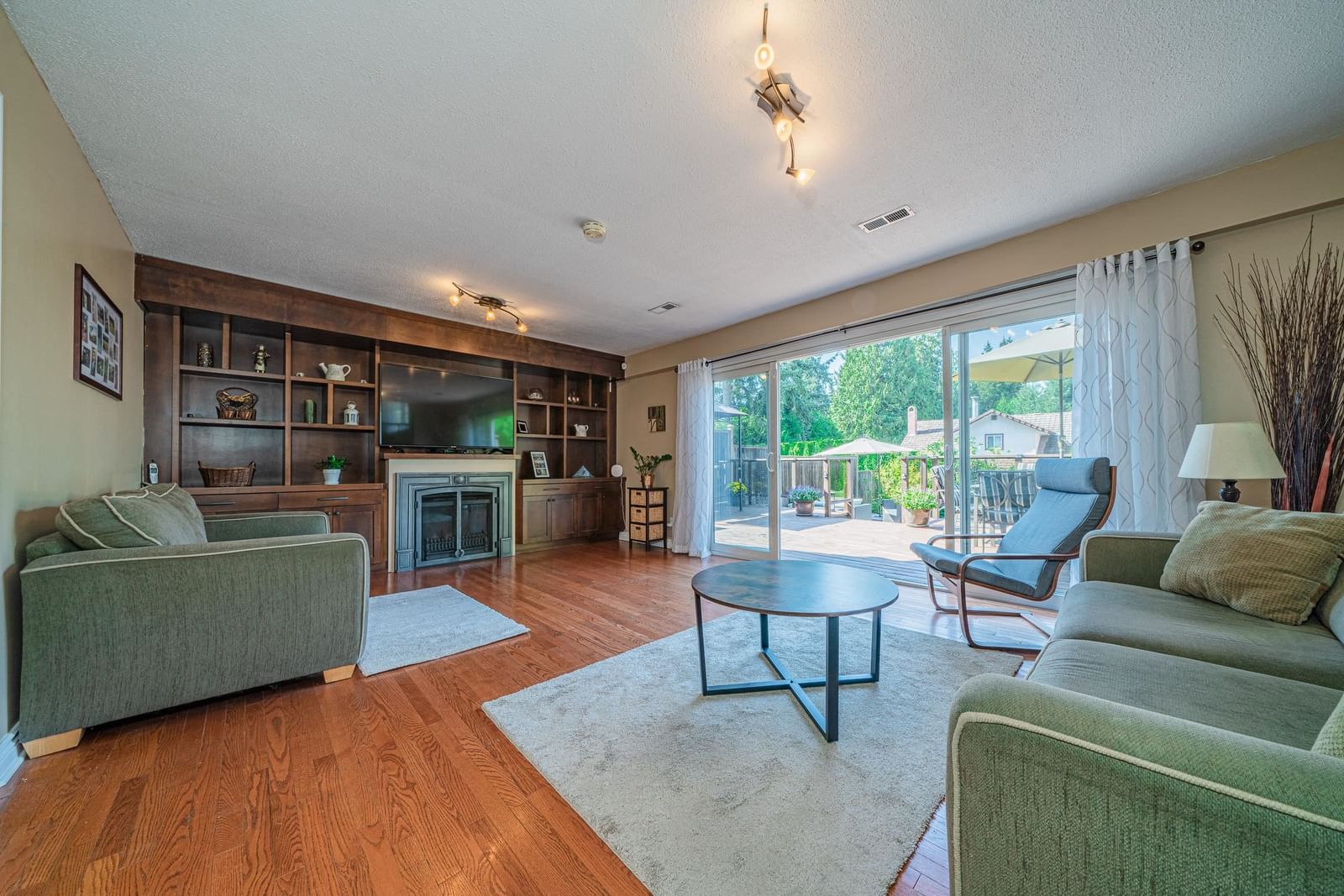 Listing Image 19
