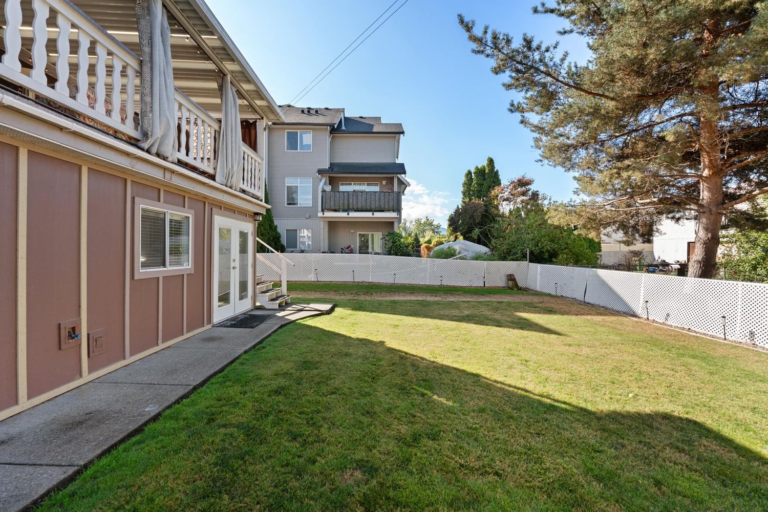 Listing Image 8