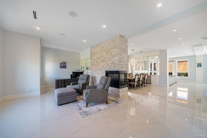 656 Blue Mountain Street, Coquitlam, V3J 4R6 | Image 2