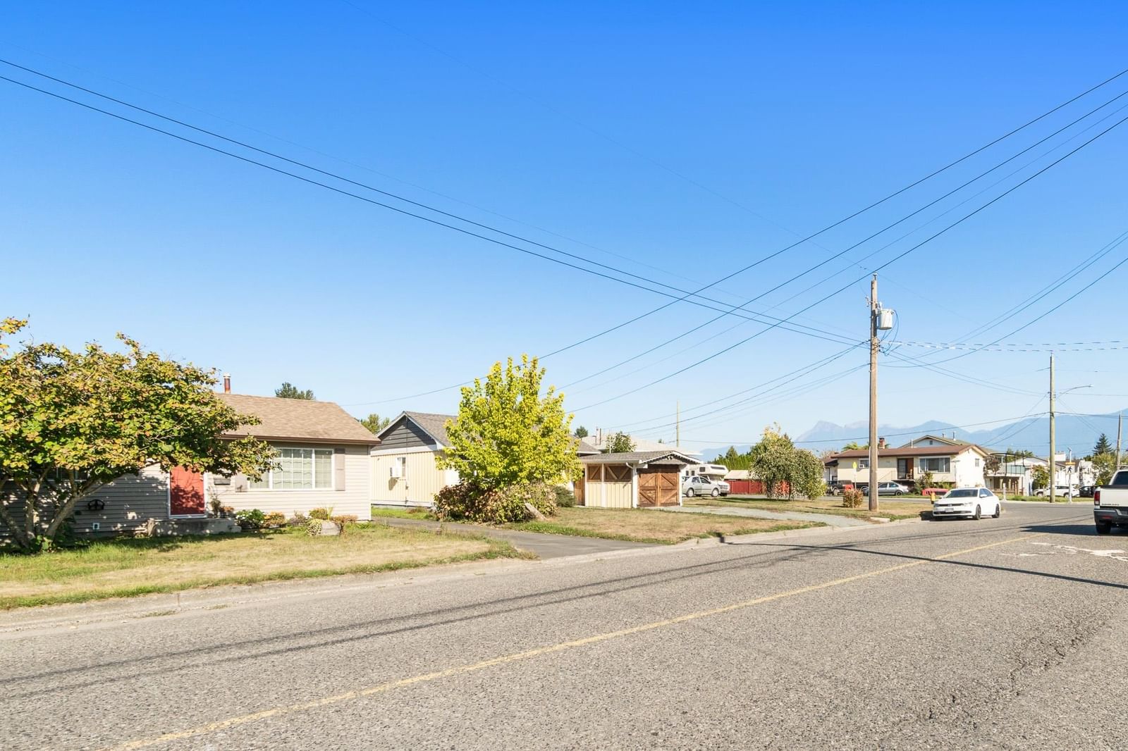 Listing photo 5